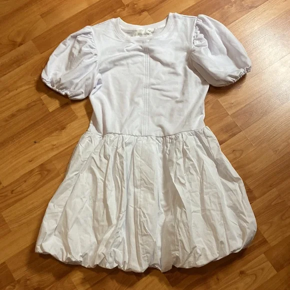 NWT. Tuckernuck White Dress - Picture 2 of 3